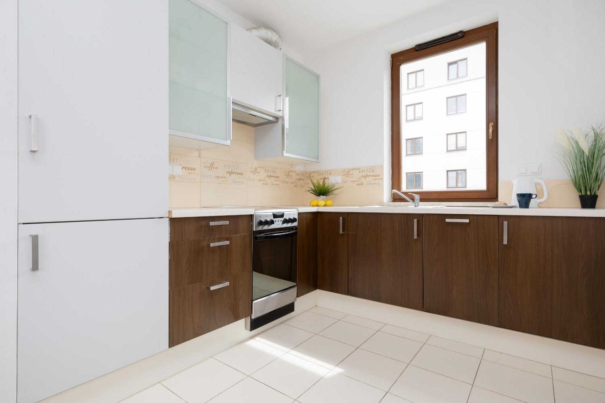 City Apartment With Parking Near Metro Mlociny By Noclegi Renters Варшава Экстерьер фото