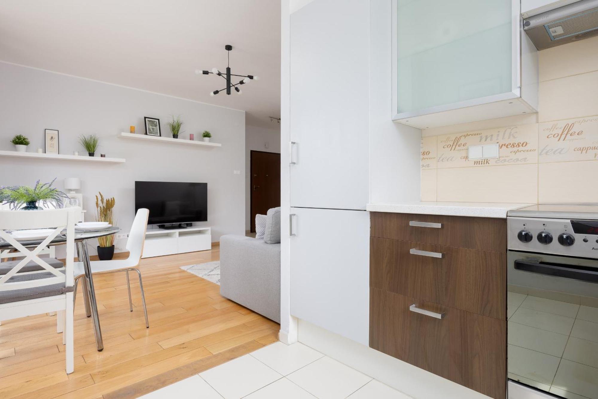 City Apartment With Parking Near Metro Mlociny By Noclegi Renters Варшава Экстерьер фото
