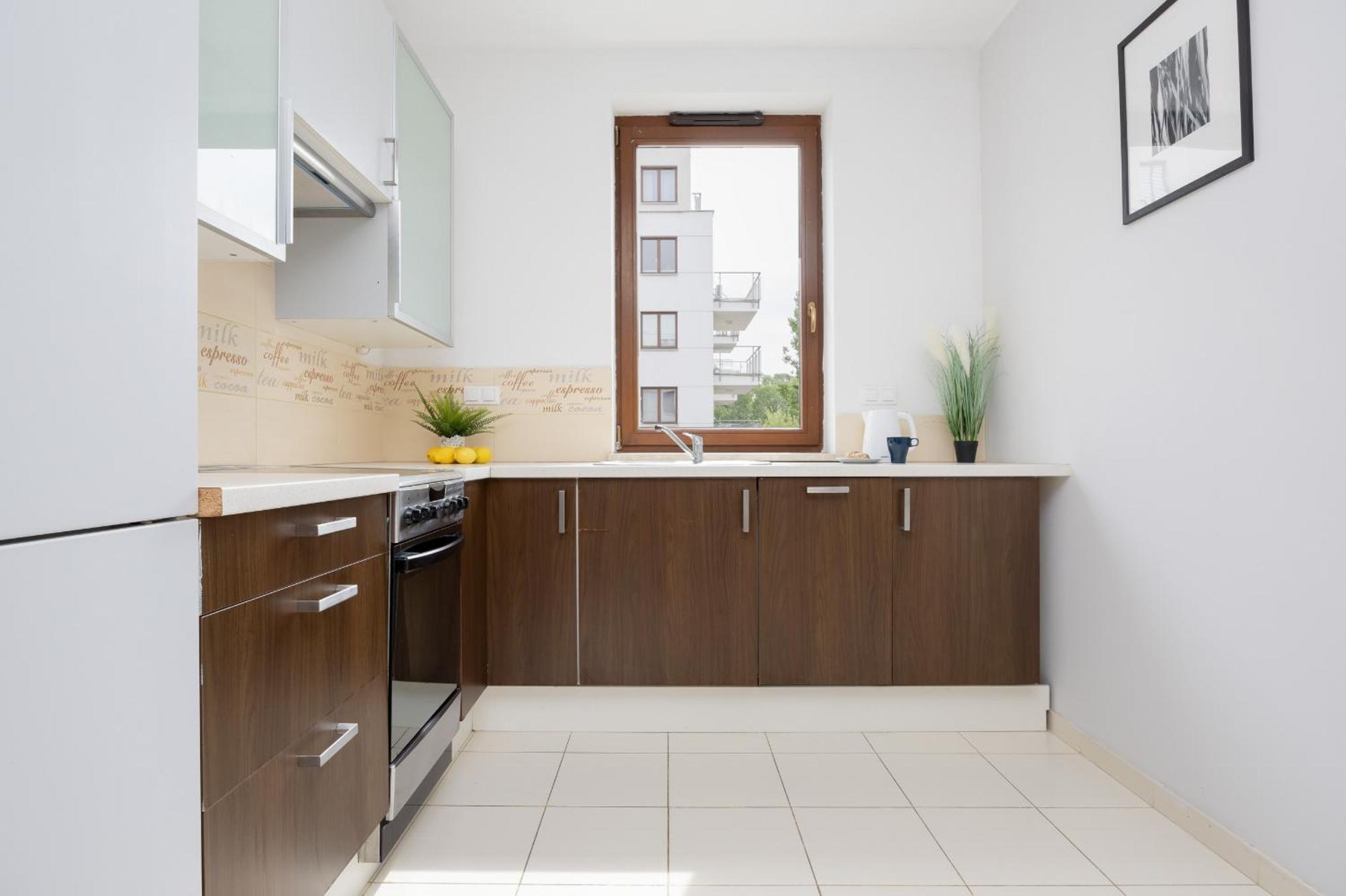 City Apartment With Parking Near Metro Mlociny By Noclegi Renters Варшава Экстерьер фото