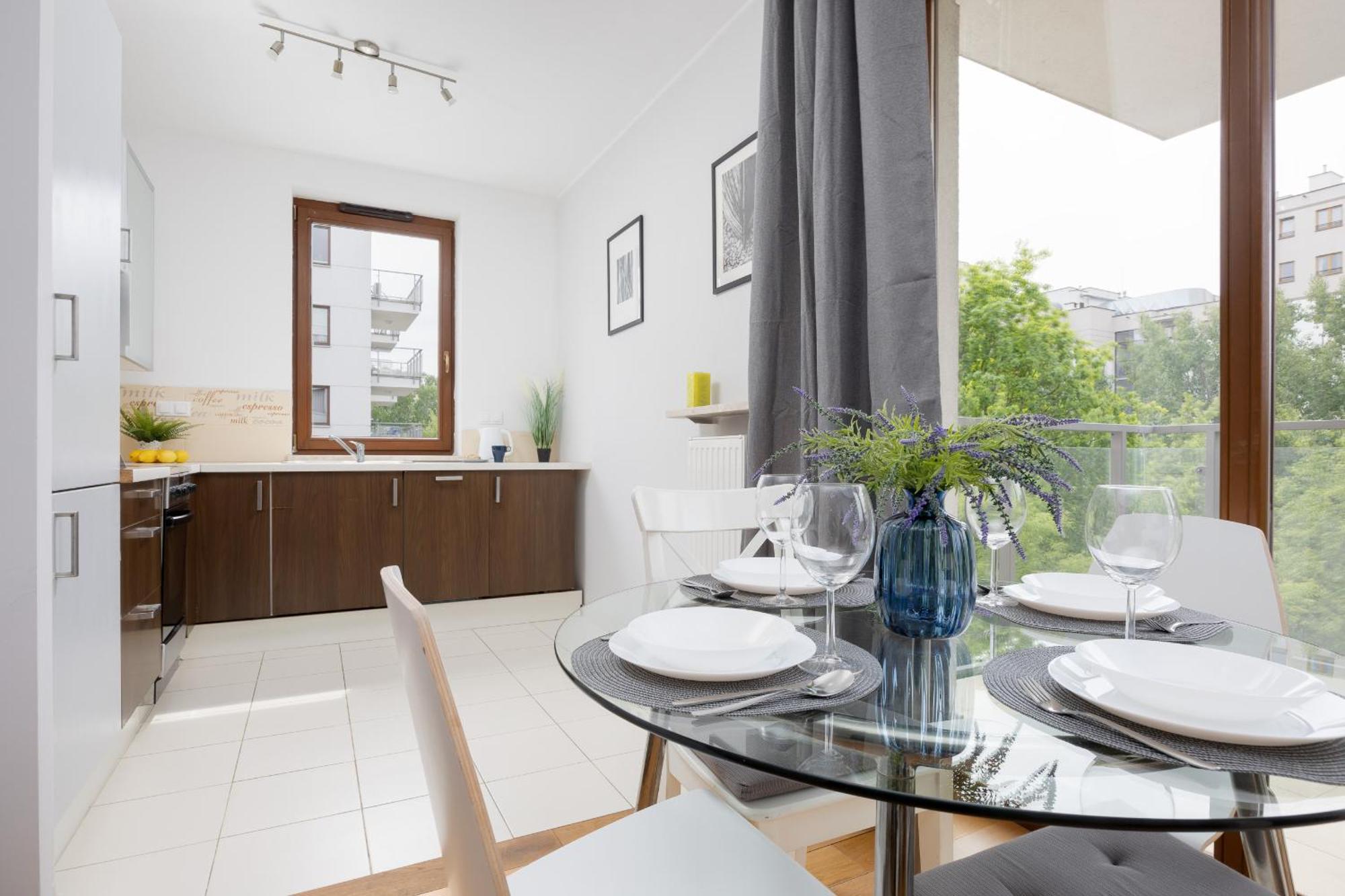 City Apartment With Parking Near Metro Mlociny By Noclegi Renters Варшава Экстерьер фото