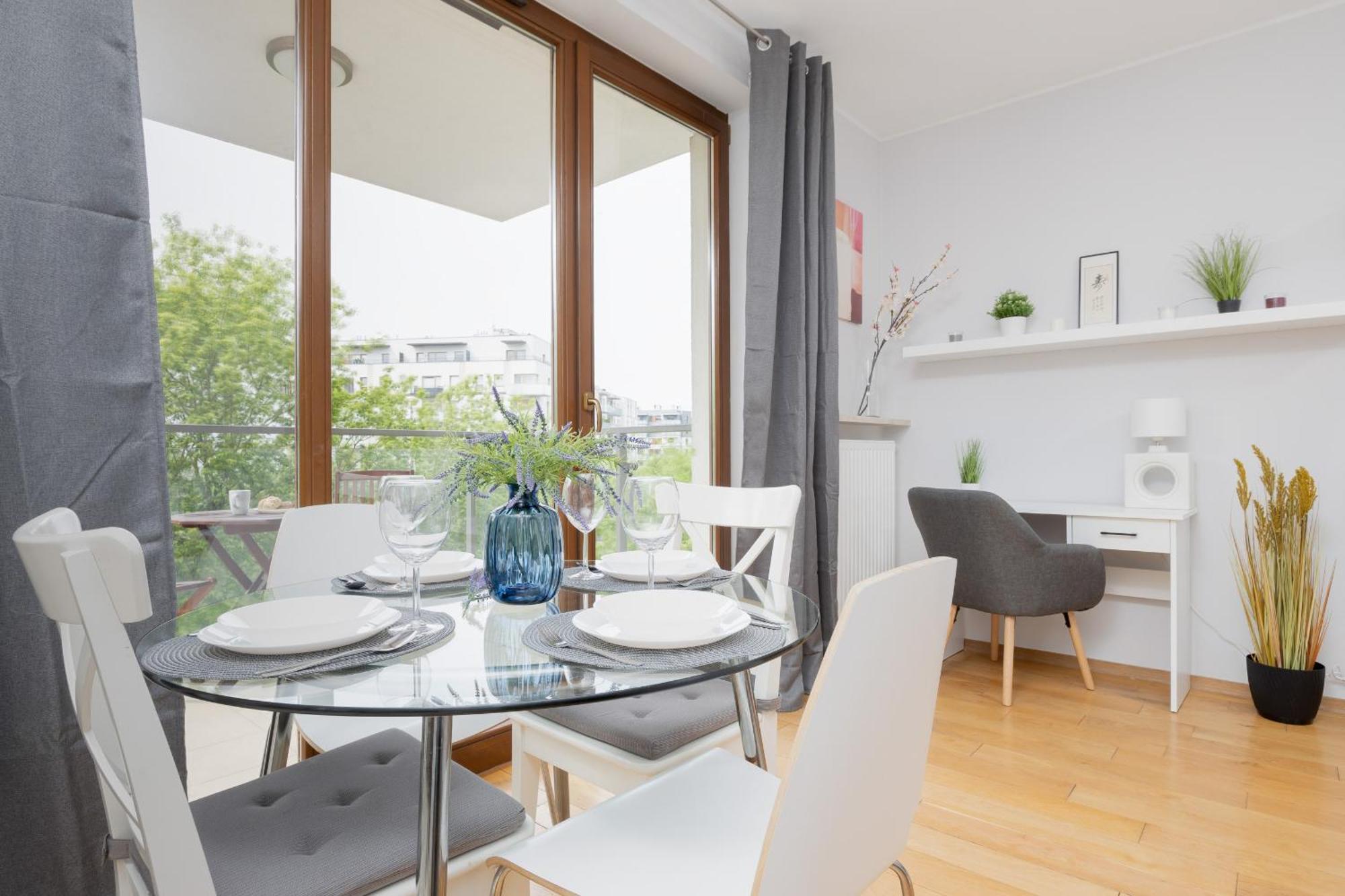 City Apartment With Parking Near Metro Mlociny By Noclegi Renters Варшава Экстерьер фото